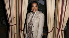 Oprah Winfrey Selects New Book Club Pick